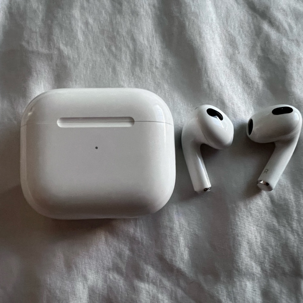 COPY - AirPods (3rd generation)